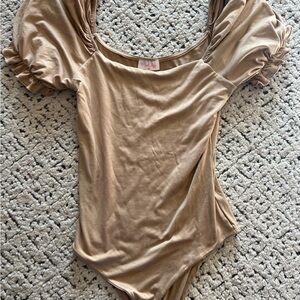 Pink Lily Women's Tan Puff Sleeve Bodysuit